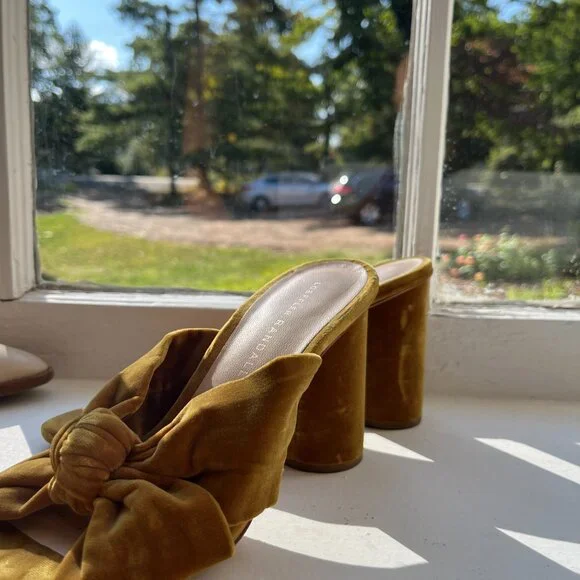 LOEFFLER RANDALL - US 7.5 - Suede Olive Heels - $50 - Picture 3 of 3